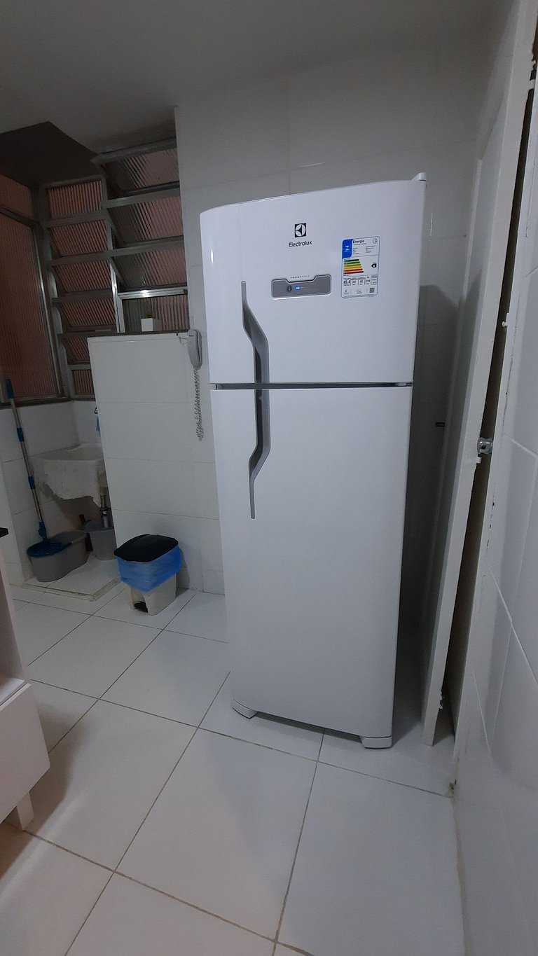 Excelente Apto na Famosa Praia de Copacabana