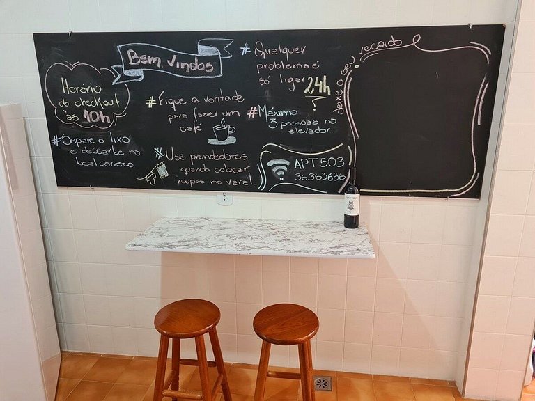 Apartamento Espaçoso e Iluminado no Coração de Copacabana